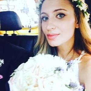 Meet your Posher, Karina